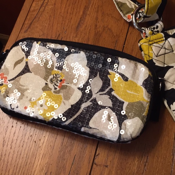 Vera Bradley crossbody with sequin wallet NWOT - Picture 2 of 4